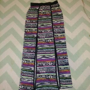 Stretchy Long skirt with two slits in front